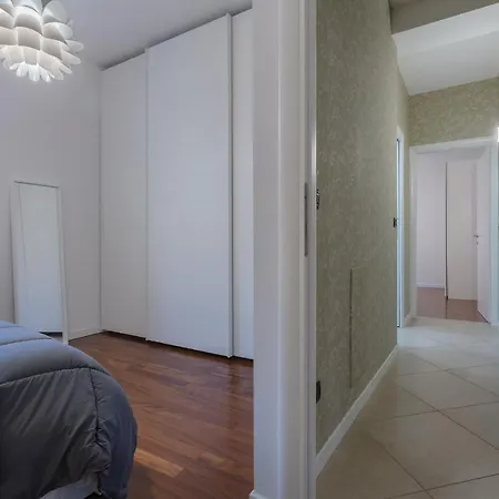 Crocetta Certosa Con Balcone Apartment Bologna